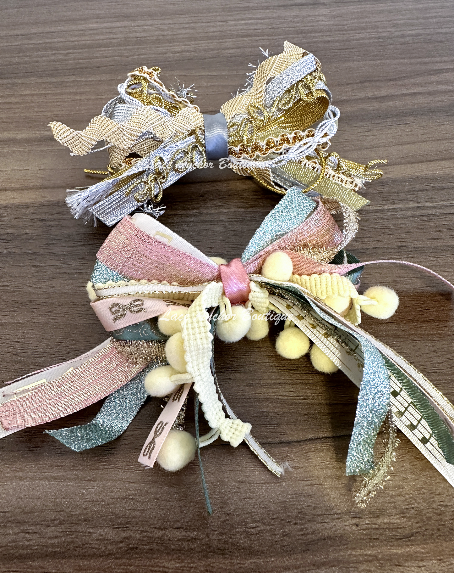 Jasmin Whimsical Bows