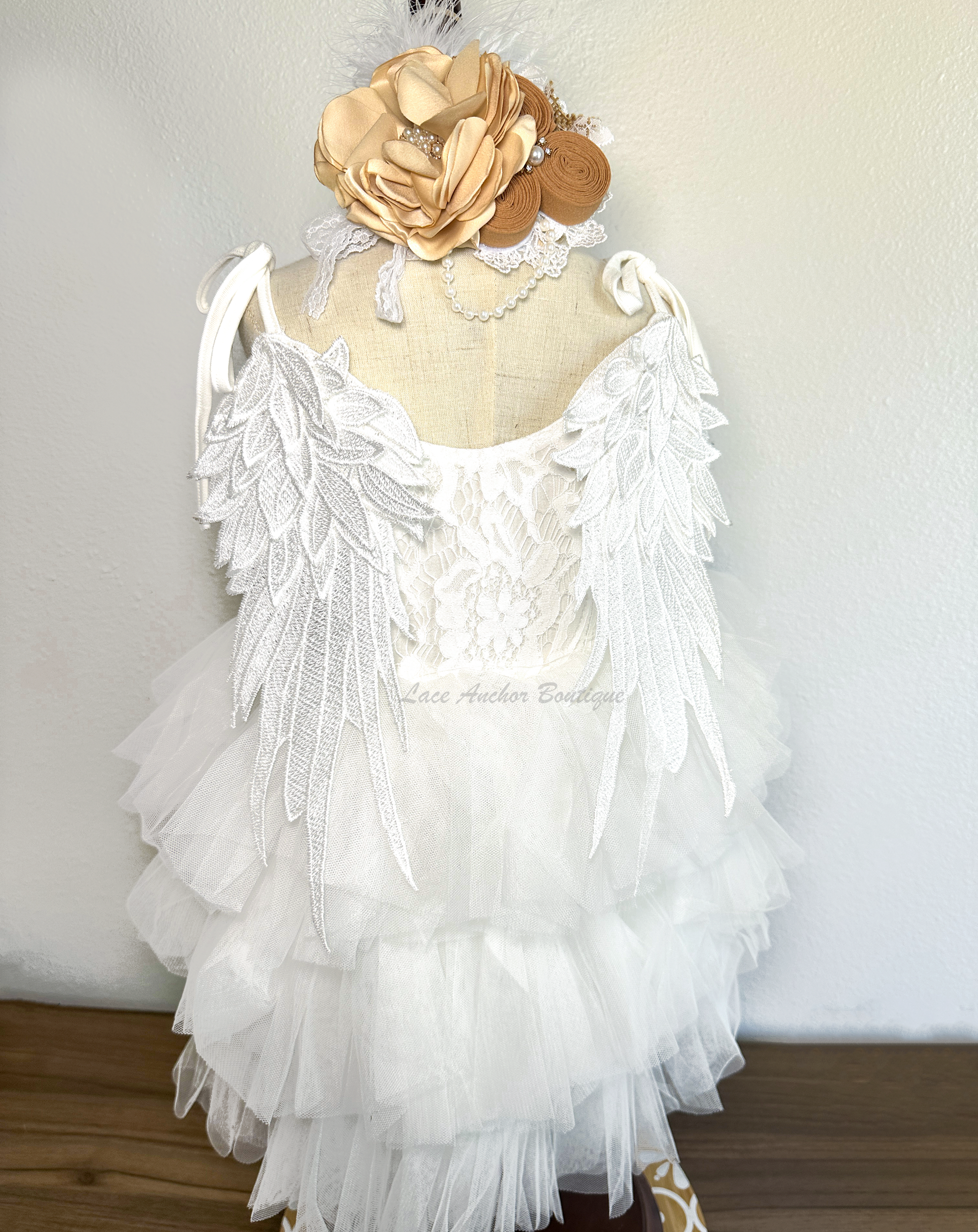 white angel dress Tutu Dress: Fairy Costume with Wings Our beautiful dresses feature a stretchy Starlight Angel Girl White Christmas